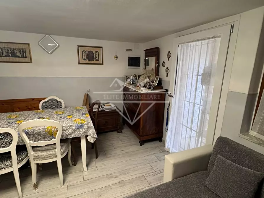 Immagine 30 di Villetta a schiera in vendita  a Carrara