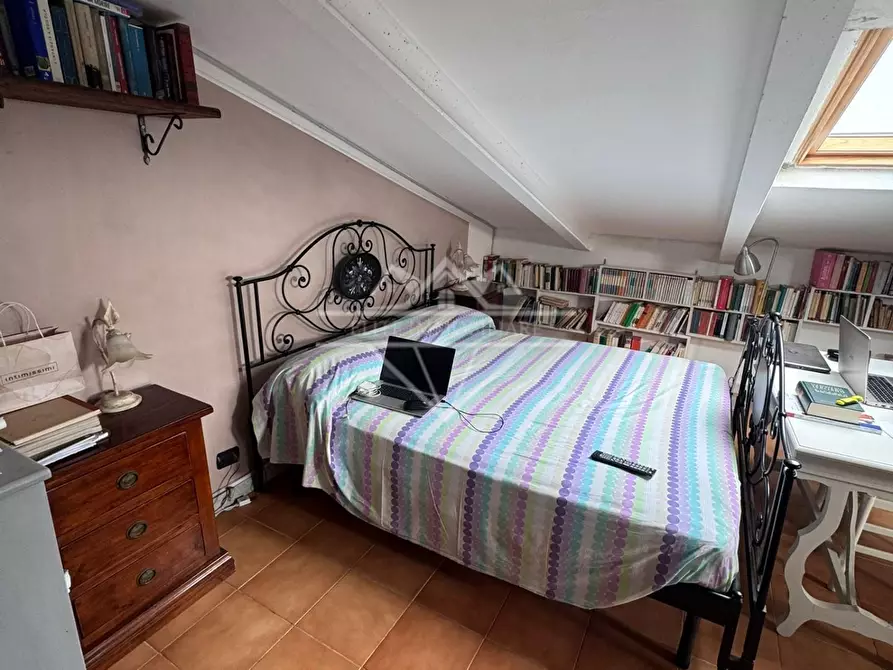 Immagine 23 di Villetta a schiera in vendita  a Carrara