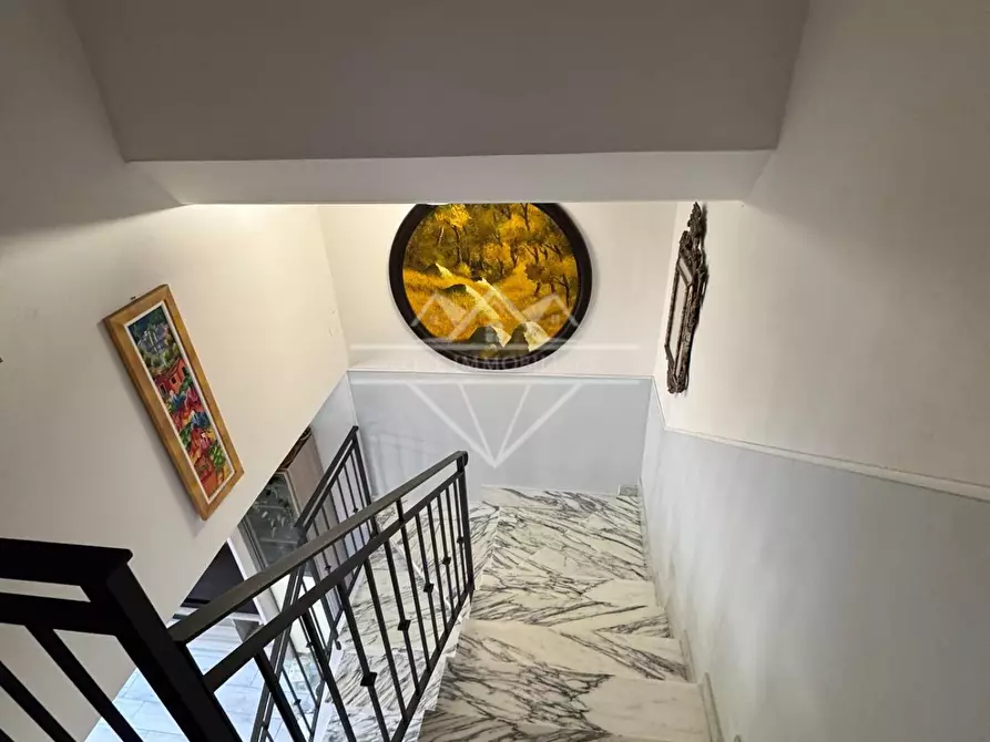 Immagine 8 di Villetta a schiera in vendita  a Carrara