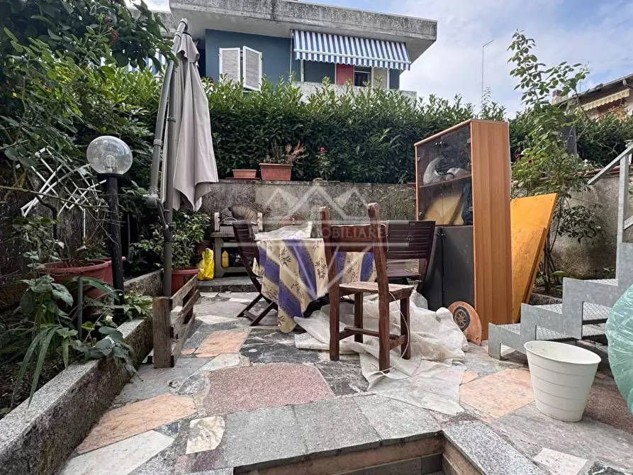 Immagine 41 di Villetta a schiera in vendita  a Carrara