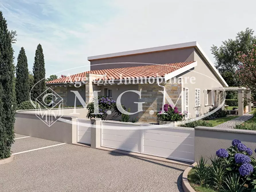 Immagine 10 di Villa in vendita  a Calcinaia