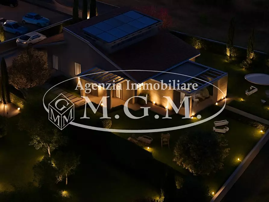 Immagine 22 di Villa in vendita  a Calcinaia