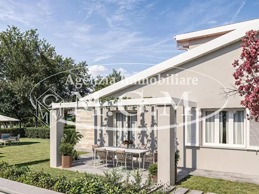 Immagine 13 di Villa in vendita  a Calcinaia