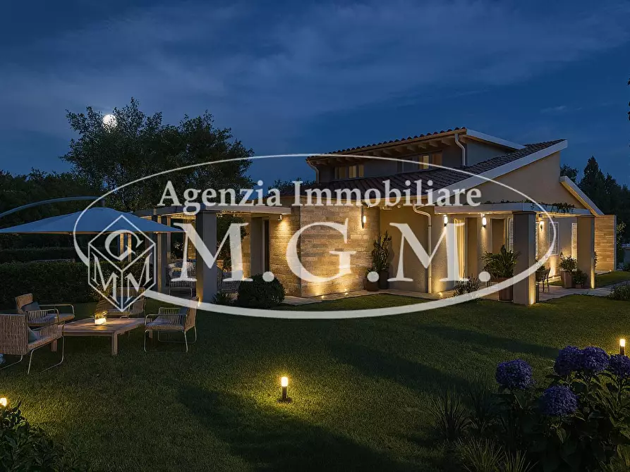Immagine 26 di Villa in vendita  a Calcinaia