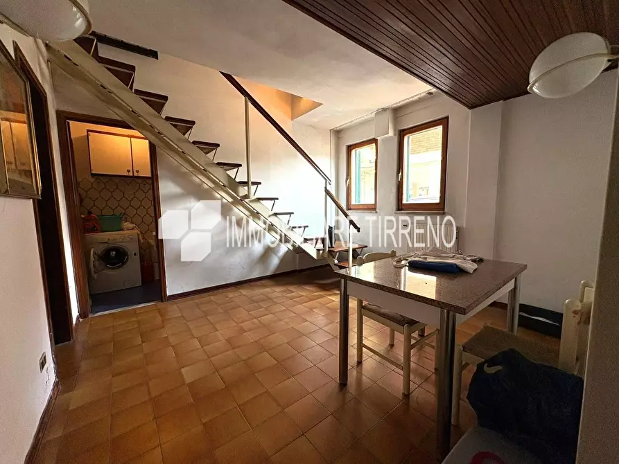 Immagine 30 di Appartamento in vendita  a Massa