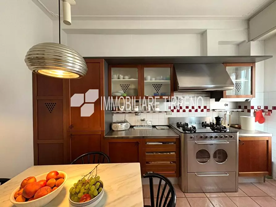 Immagine 8 di Appartamento in vendita  a Massa