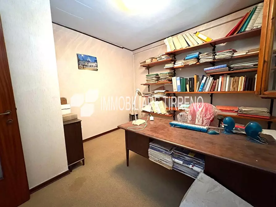 Immagine 19 di Appartamento in vendita  a Massa