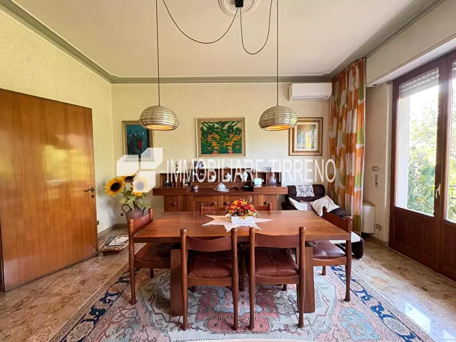 Immagine 4 di Appartamento in vendita  a Massa