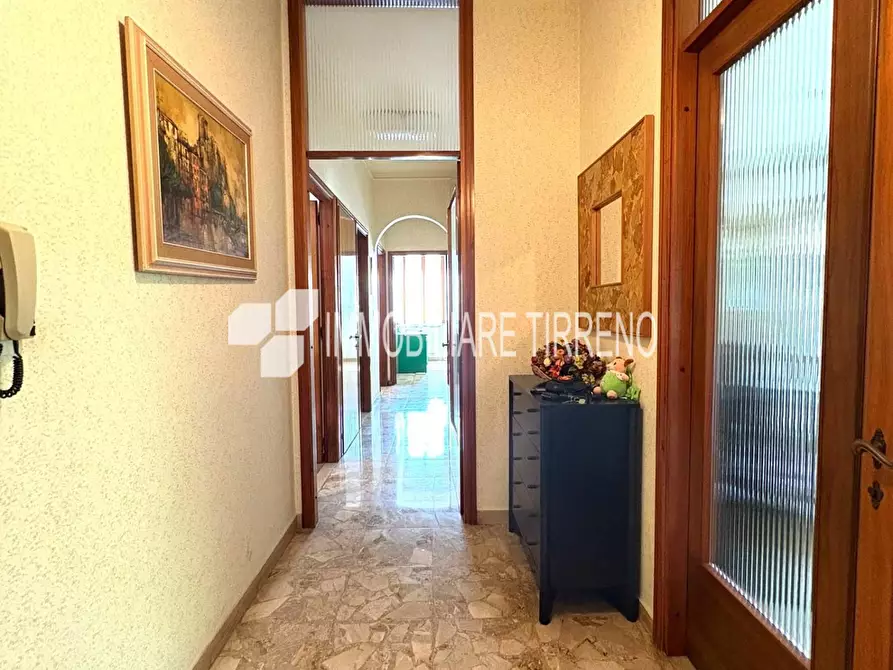 Immagine 10 di Appartamento in vendita  a Massa