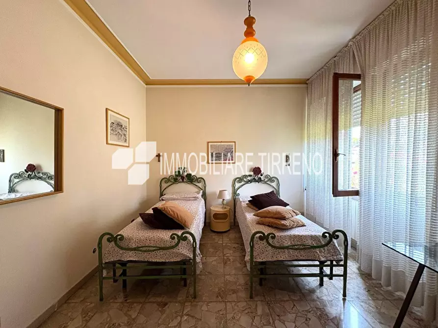 Immagine 27 di Appartamento in vendita  a Massa