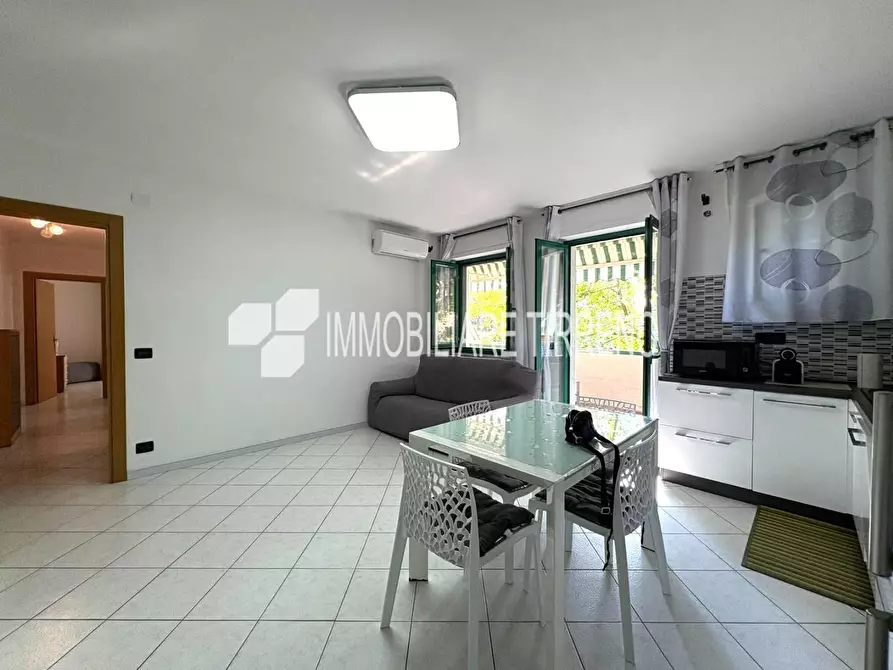 Immagine 3 di Appartamento in vendita  a Massa