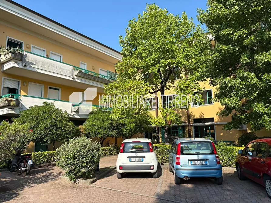 Immagine 13 di Appartamento in vendita  a Massa