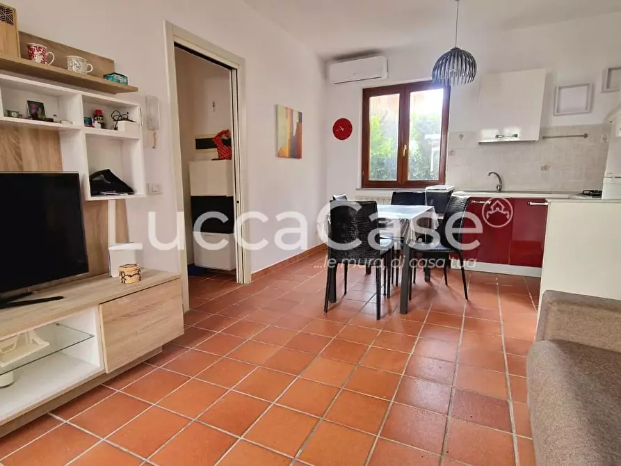 Immagine 3 di Appartamento in vendita  a Lucca