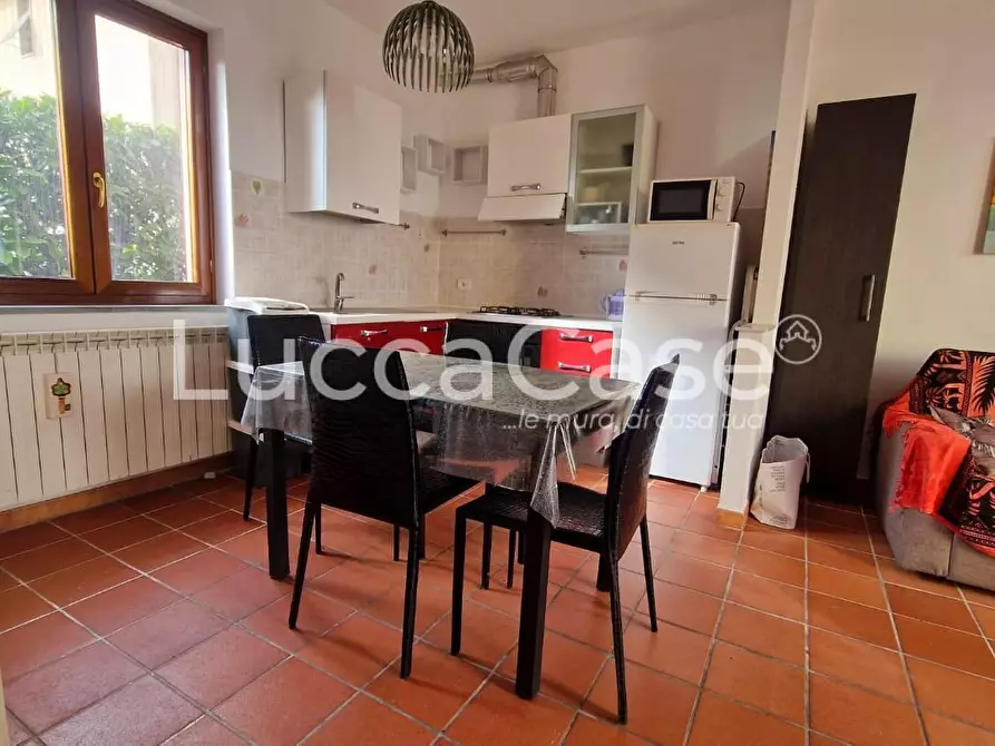 Immagine 4 di Appartamento in vendita  a Lucca