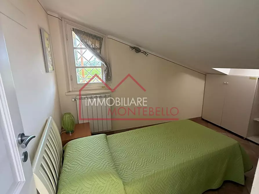 Immagine 18 di Villa in vendita  a Viareggio