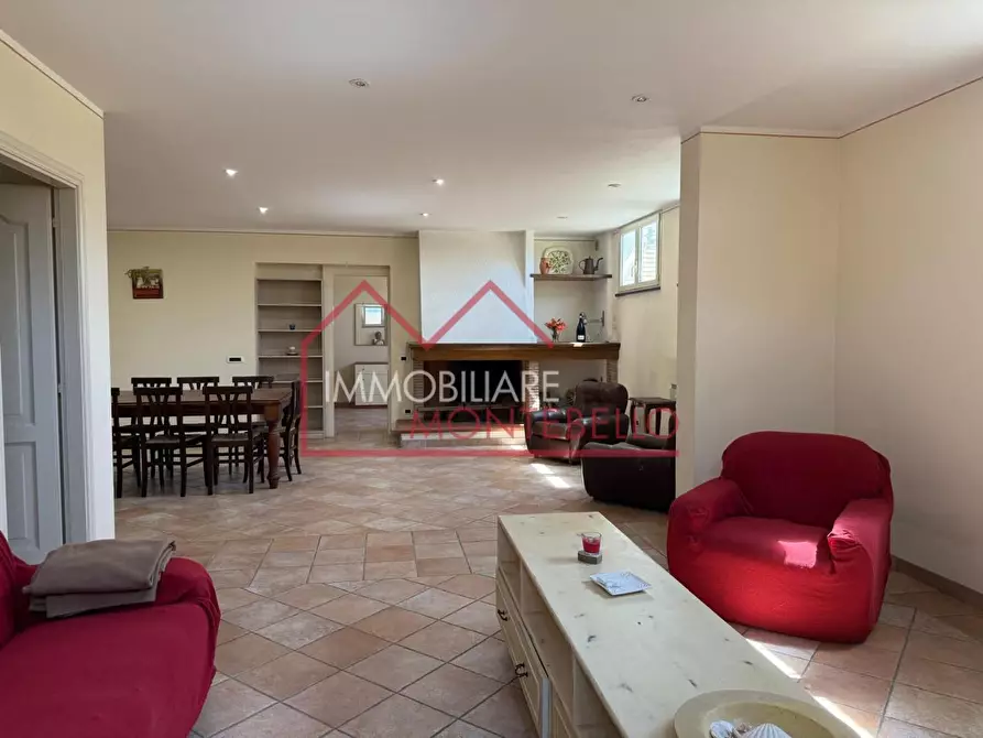 Immagine 13 di Villa in vendita  a Viareggio