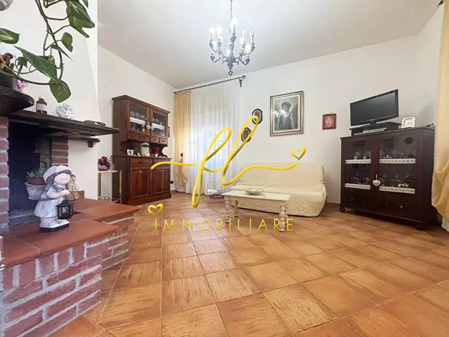 Immagine 5 di Villa in vendita  a Rosignano Marittimo