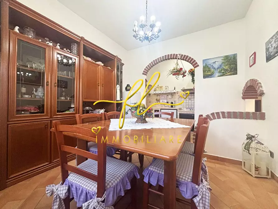 Immagine 10 di Villa in vendita  a Rosignano Marittimo