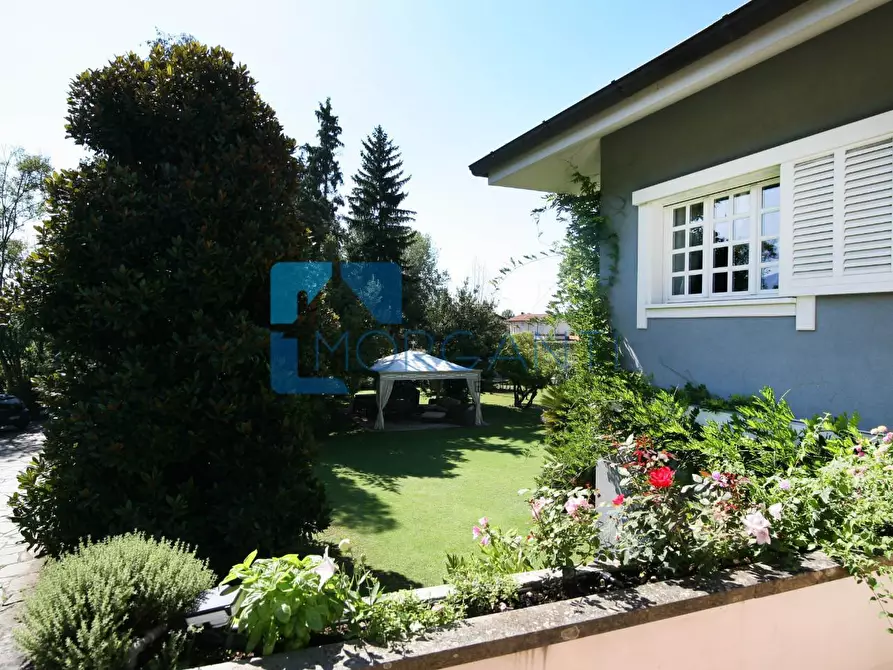 Immagine 3 di Villa in vendita  a Pietrasanta
