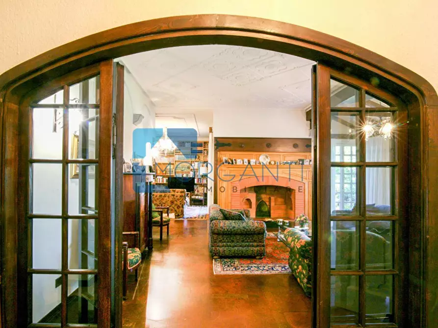 Immagine 17 di Villa in vendita  a Pietrasanta