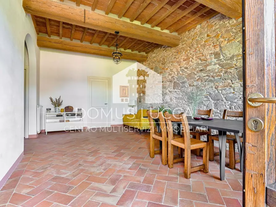 Immagine 25 di Casa colonica in vendita  a Capannori