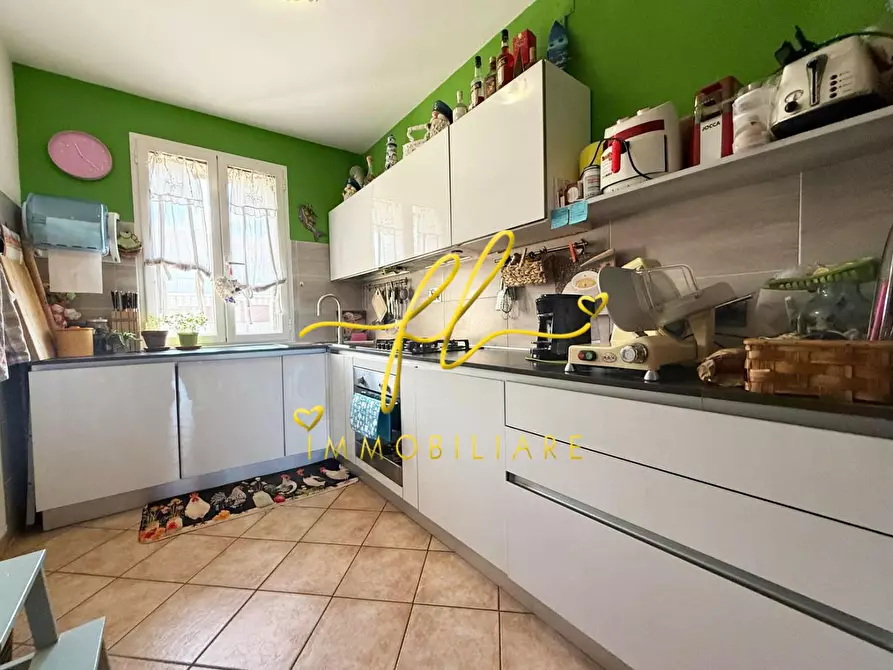 Immagine 12 di Appartamento in vendita  a Cecina