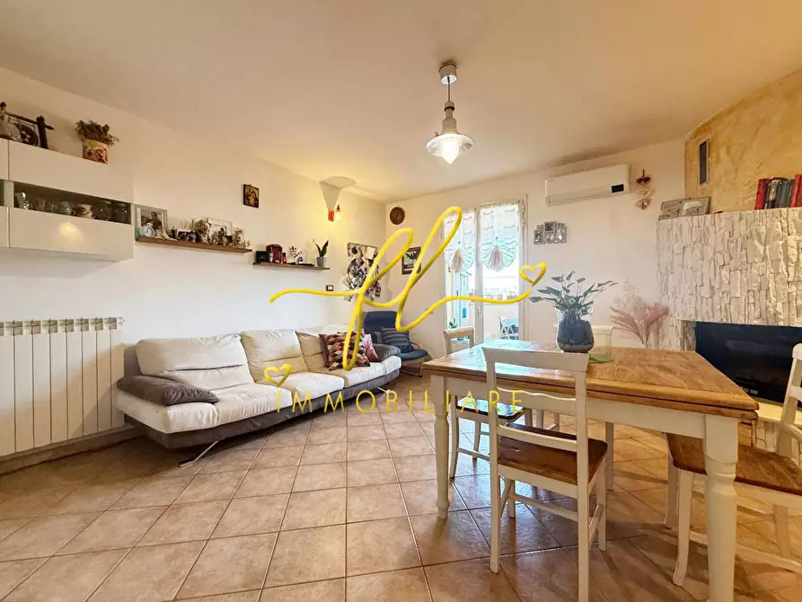 Immagine 9 di Appartamento in vendita  a Cecina