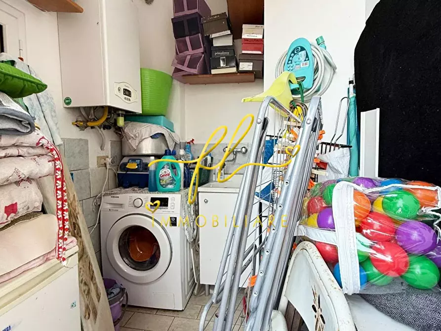 Immagine 23 di Appartamento in vendita  a Cecina