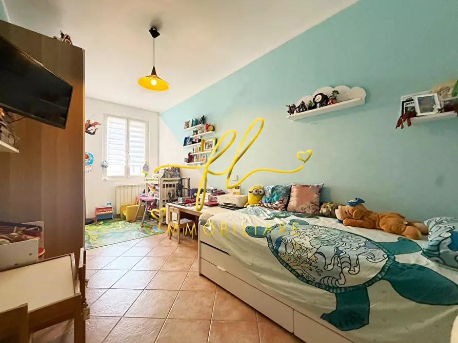 Immagine 17 di Appartamento in vendita  a Cecina