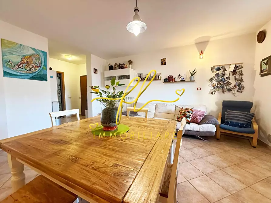 Immagine 10 di Appartamento in vendita  a Cecina