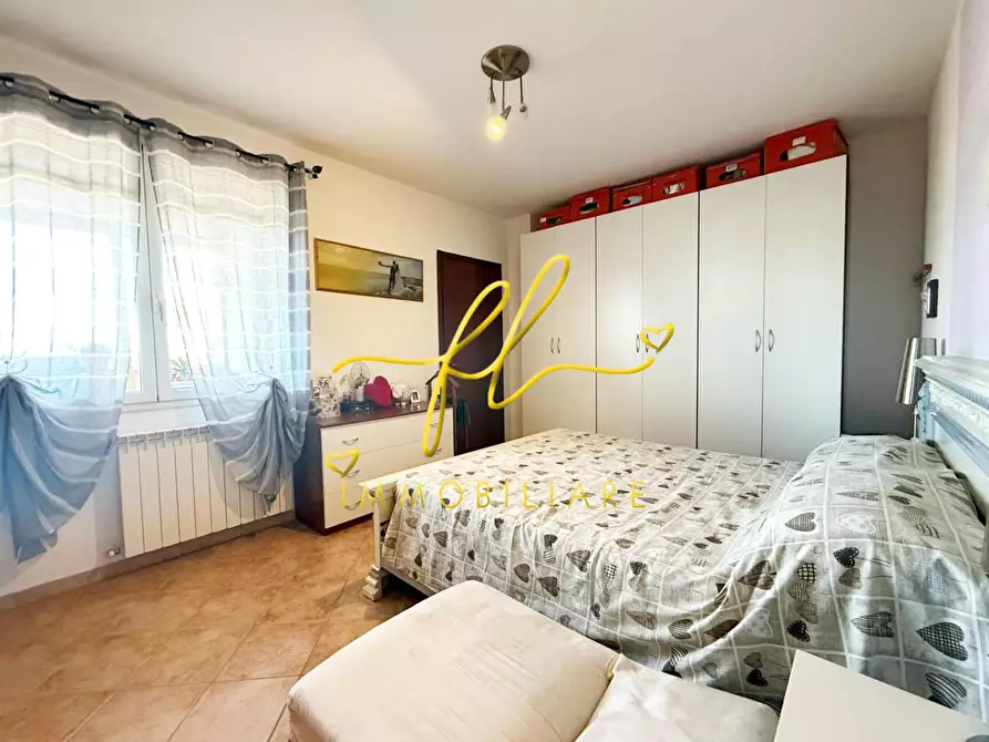 Immagine 16 di Appartamento in vendita  a Cecina