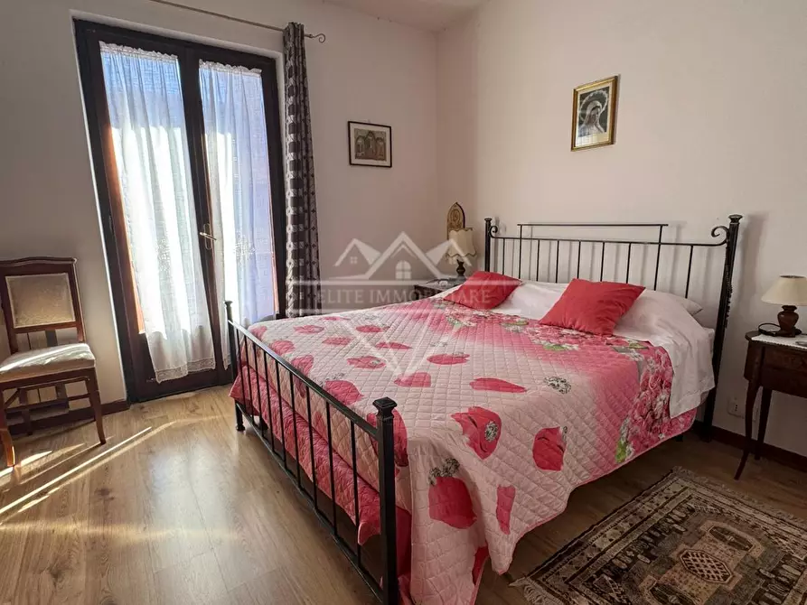 Immagine 19 di Villetta a schiera in vendita  a Carrara