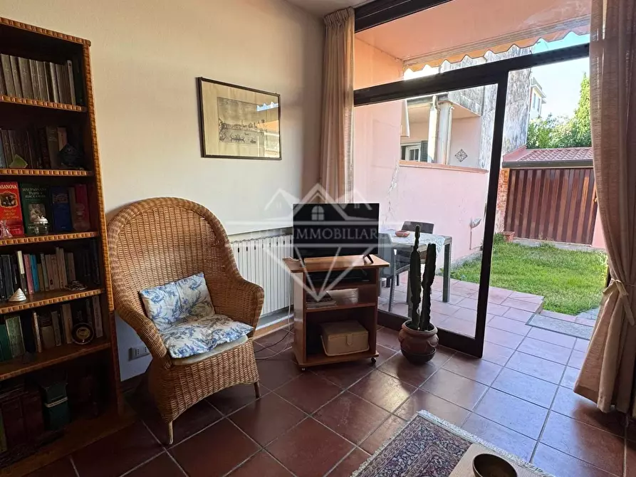 Immagine 1 di Villetta a schiera in vendita  a Carrara