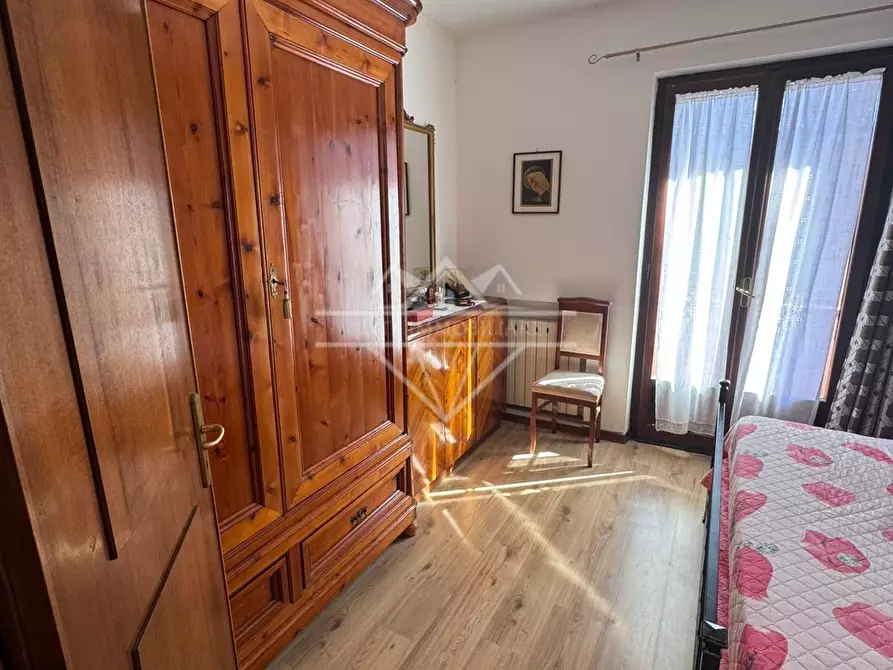 Immagine 22 di Villetta a schiera in vendita  a Carrara