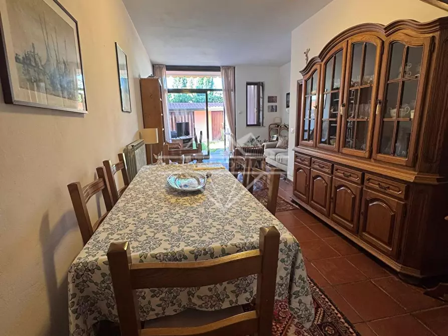 Immagine 3 di Villetta a schiera in vendita  a Carrara