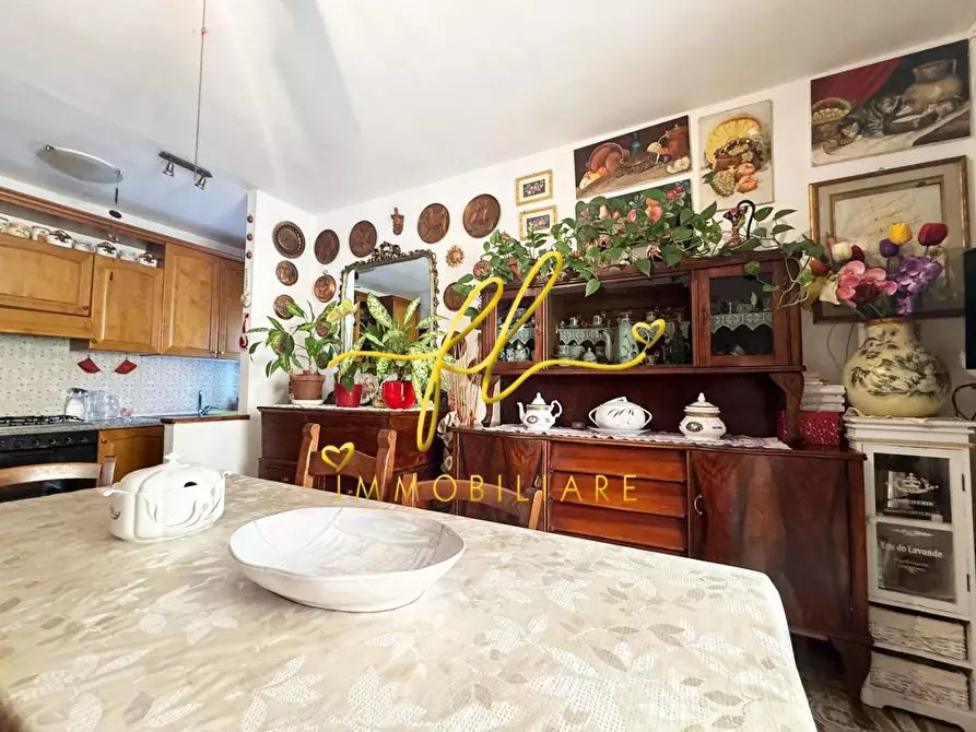 Immagine 3 di Appartamento in vendita  a Cecina