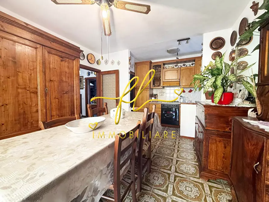 Immagine 5 di Appartamento in vendita  a Cecina