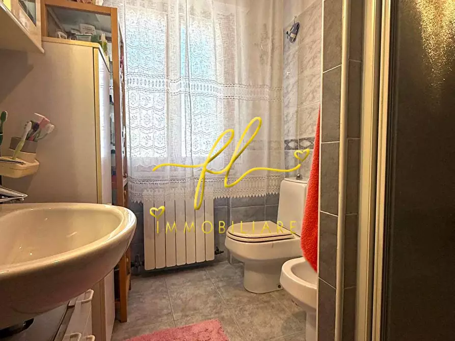 Immagine 16 di Appartamento in vendita  a Cecina