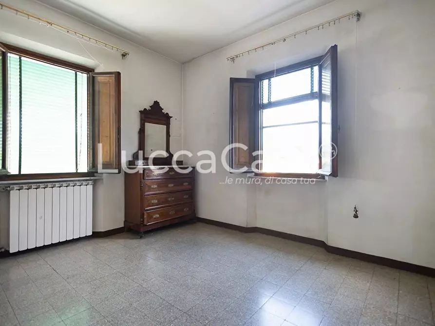 Immagine 19 di Casa indipendente in vendita  a Lucca
