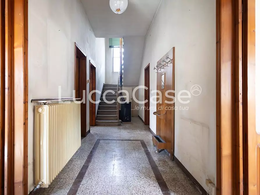 Immagine 13 di Casa indipendente in vendita  a Lucca