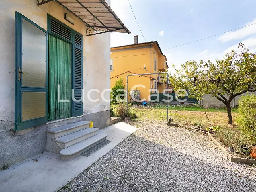 Immagine 8 di Casa indipendente in vendita  a Lucca