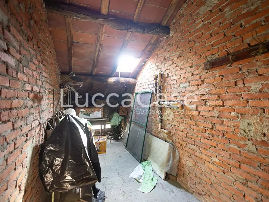 Immagine 26 di Casa indipendente in vendita  a Lucca