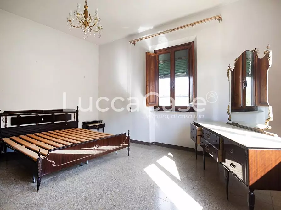Immagine 21 di Casa indipendente in vendita  a Lucca