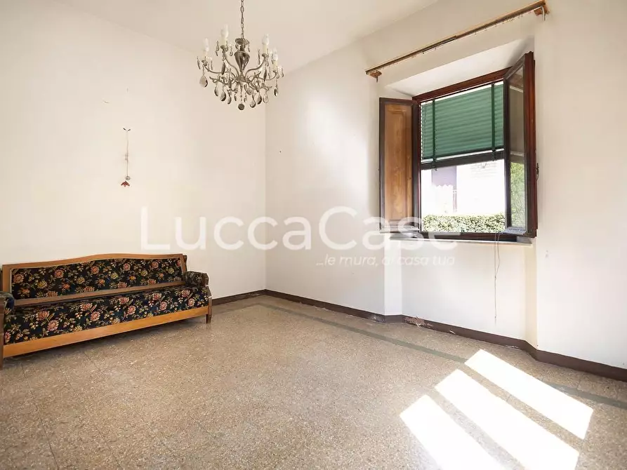 Immagine 16 di Casa indipendente in vendita  a Lucca