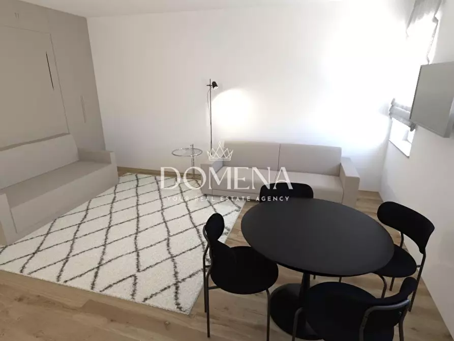 Immagine 16 di Appartamento in vendita  a Siena