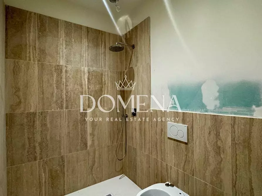 Immagine 8 di Appartamento in vendita  a Siena