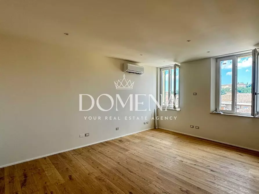 Immagine 6 di Appartamento in vendita  a Siena