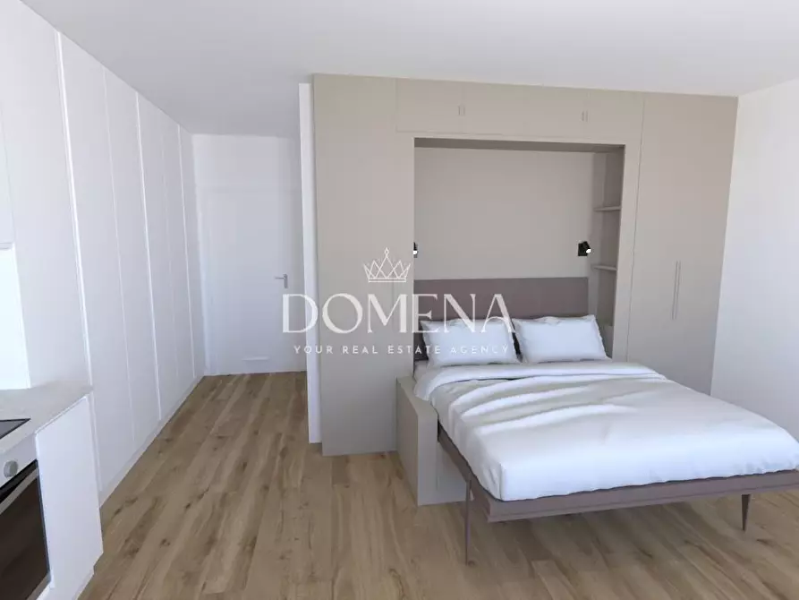 Immagine 13 di Appartamento in vendita  a Siena