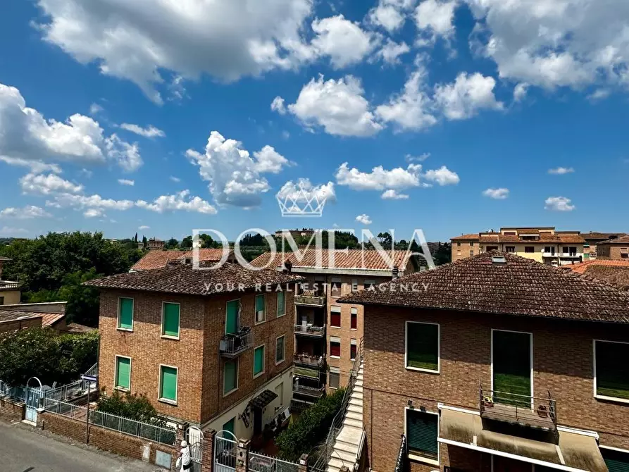Immagine 5 di Appartamento in vendita  a Siena
