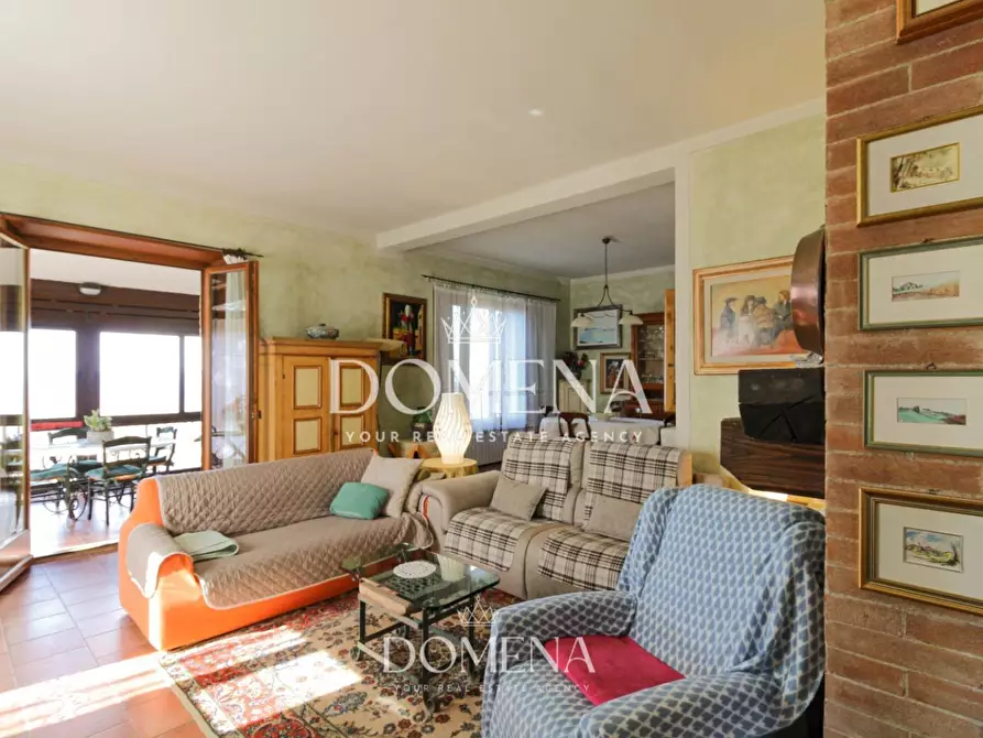 Immagine 3 di Villa in vendita  a Castelnuovo Berardenga